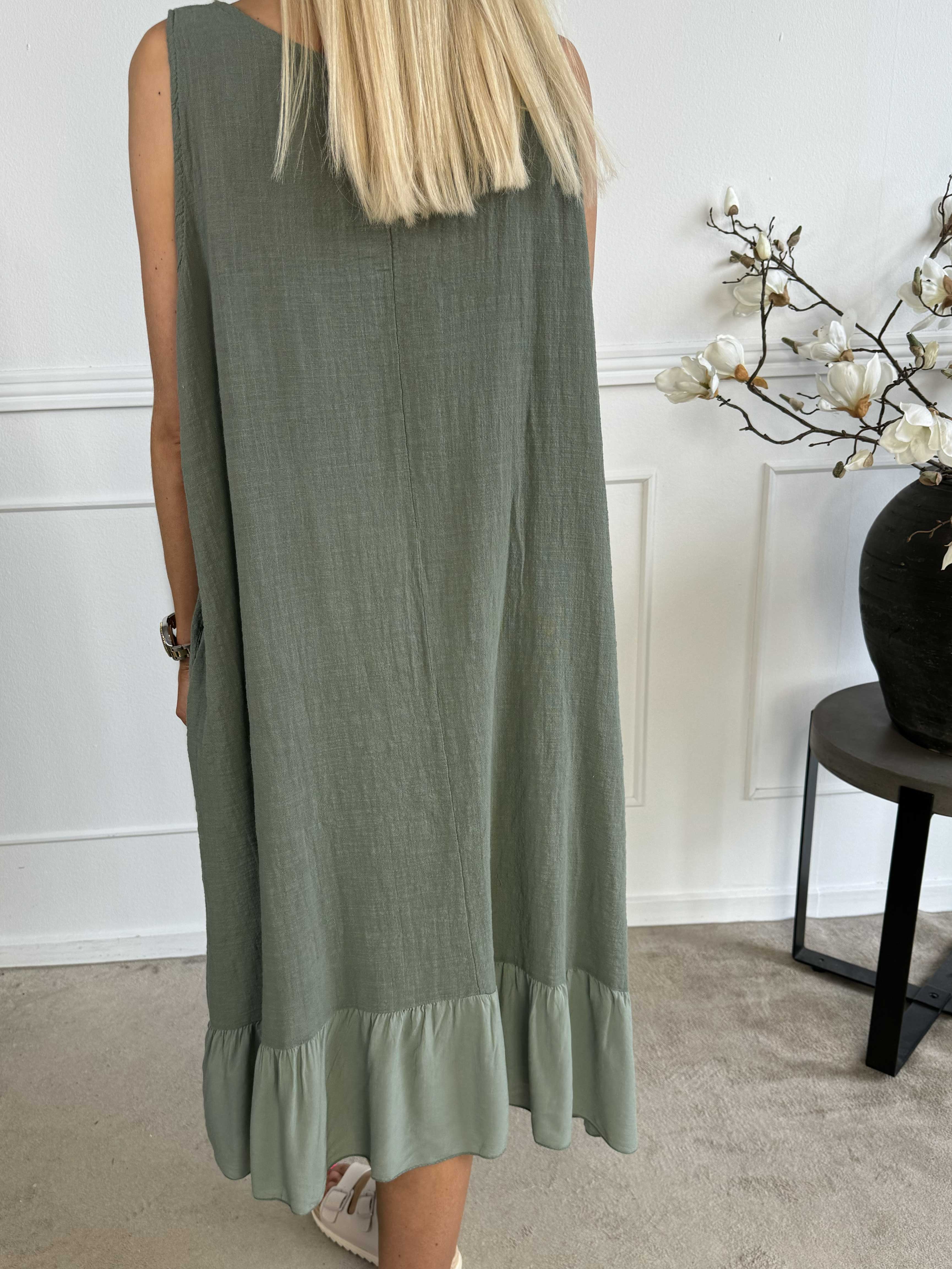 Mille - Sommarklänning i linne-look med volang